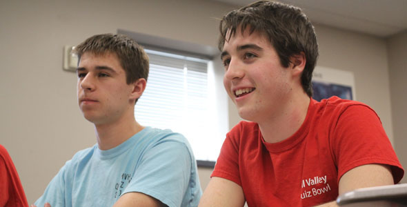 Quiz Bowl wins regionals, qualifying for state