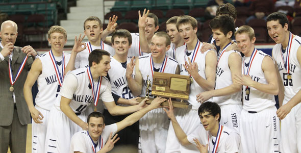 Boys basketball team takes third at state