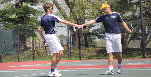 Senior earns third place at state tennis tournament