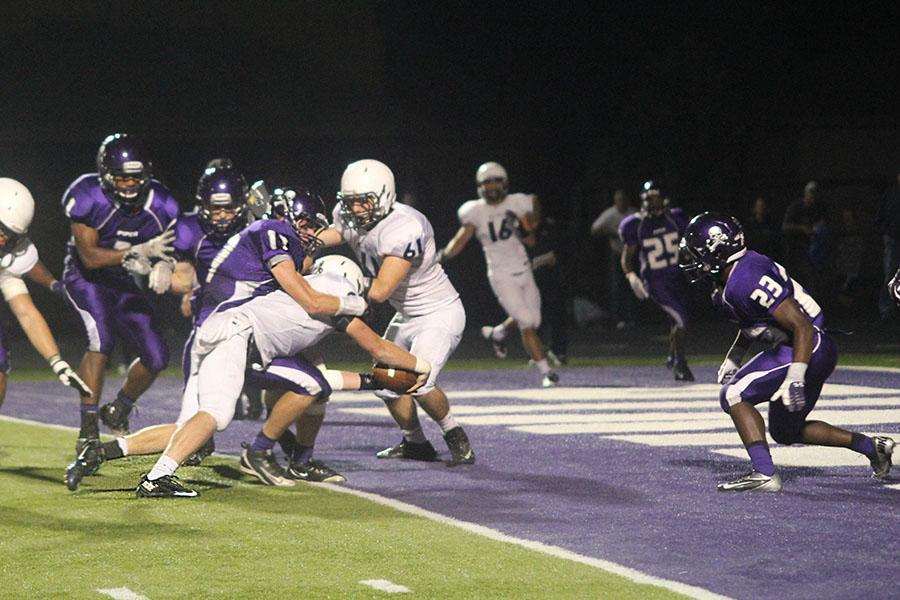 The Jaguars continue their winning streak, beating the Piper Pirates 21-14 on Friday, Oct. 11.