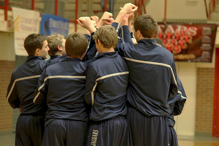 The boys basketball team falls to Tonganoxie with a final score of 72-59.