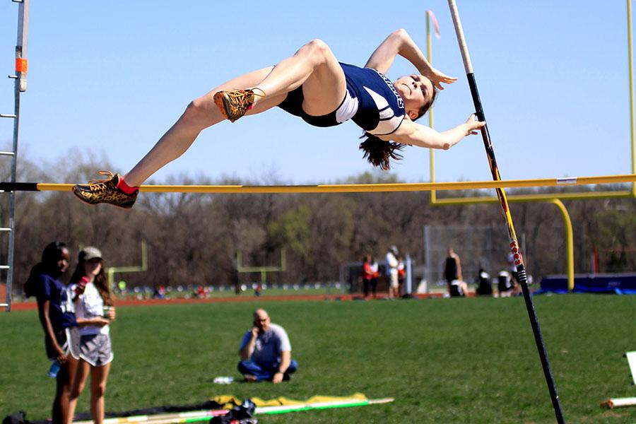 Junior+Cassi+Benson+placed+7th+overall++in+the+pole+vault+event+at+the+Jaguar+Invitational+on+Friday%2C+April++11.+