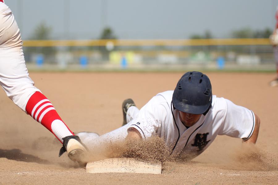 The baseball team won the Kaw Valley League championship against the Tonganoxie Chieftans on Wednesday, May 7.