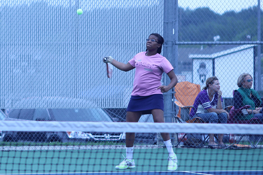 Girls tennis loses dual against Free State 