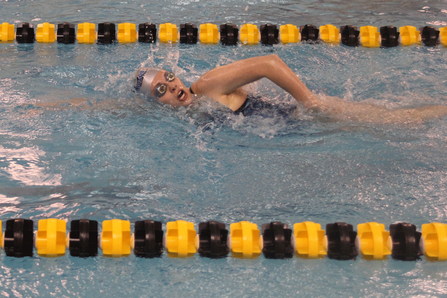 Sophomore Vicki Robinson competes in her heat on Tuesday, April 14. 