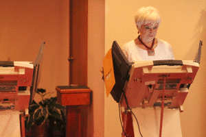 To follow through on her efforts to recall Board of Education member Scott Hancock, former district teacher Karen Wall votes to recall Hancock from the Board at De Soto Methodist Church on Tuesday, Aug. 18. Wall was one of three district residents on a recall committee that gained over 1,000 valid signatures on a petition alleging Hancock violated federal harassment and sexual harassment laws.