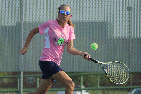 Girls tennis wins their first duel against Olathe North