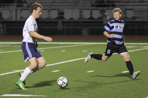Boys soccer falls to Shawnee Mission East 3-1