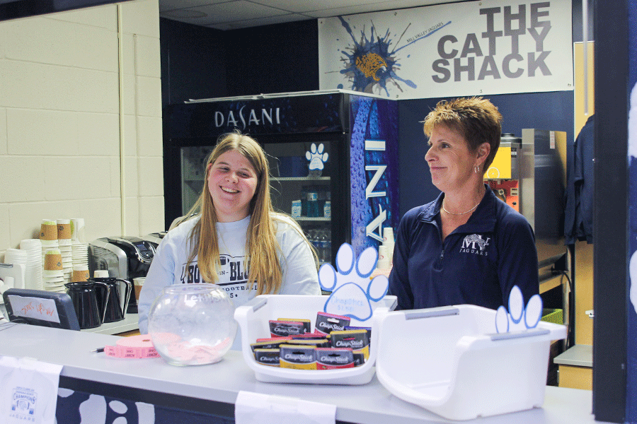 Dianna Heffernon-Meyers and senior Kylie Pierce work the Catty Shack on Thursday, Nov. 3. I’m like the queen. Heffernon-Meyers said. I overlook the decisions.”
