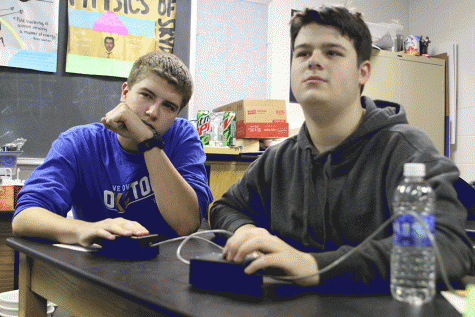 Quiz Bowl goes undefeated to place first at Maranatha meet