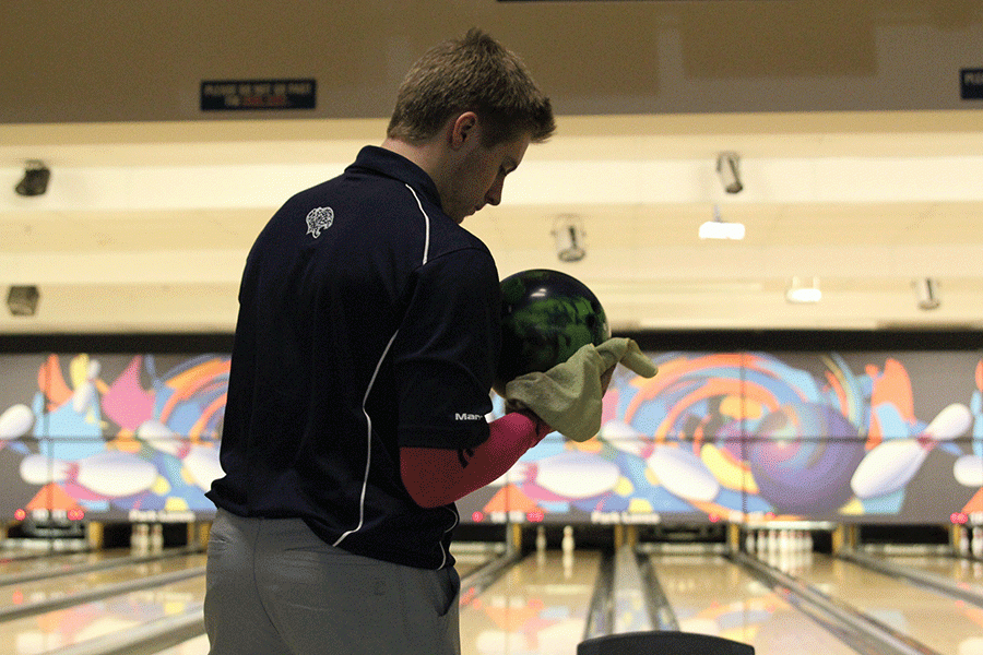 Junior Marc Hinnon prepares to bowl. 