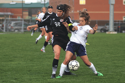 Girls soccer defeats Olathe North