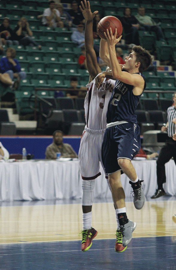 Senior Kasey Conklin goes in for a layup.