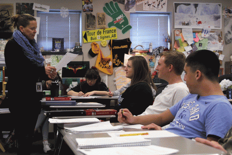 Proposal to ban national curriculum reoccurs