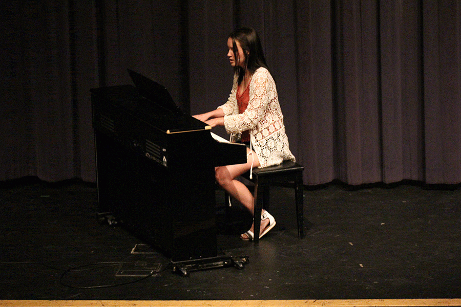 Singing Hotline Bling junior Alea Ashford performs at the talent show. 