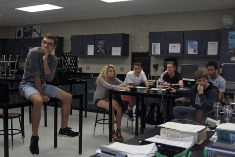 Underclassmen step up to the varsity Quiz Bowl team