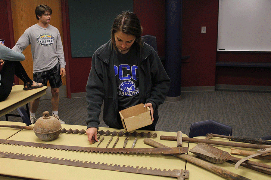 Junior Maci Montee sorts antique drill bits in Archaeology class on Tuesday, Oct. 4.