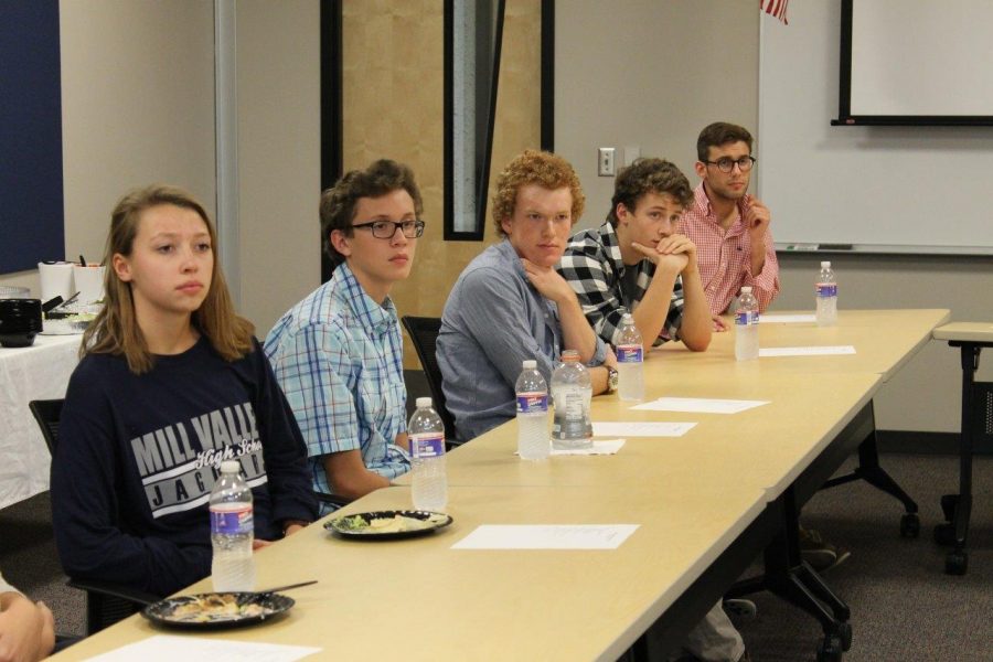 At the student advisory team meeting on Tuesday Oct. 25, junior Jordan Robinson listens to superintendent Frank Harwood. 