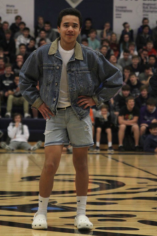 Freshman Jacob Contreras strikes a pose during the freshman dance performance.