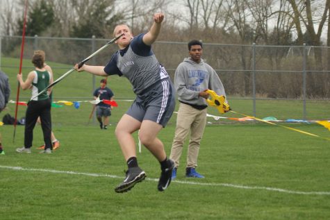 Girls and boys track and field place in the top three at Leavenworth Invitational