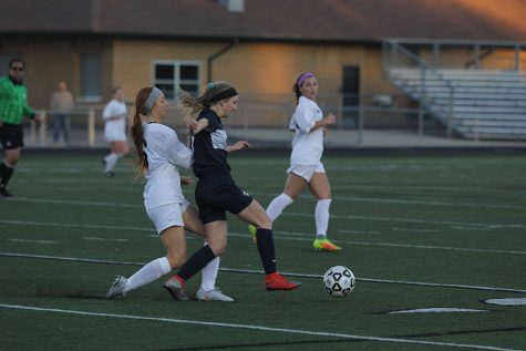 Girls soccer defeats Blue Valley 1-0