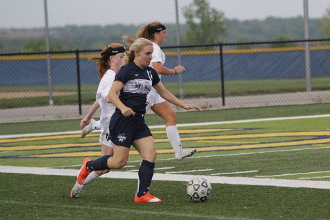 Girls soccer defeats St. Thomas Aquinas 1-0