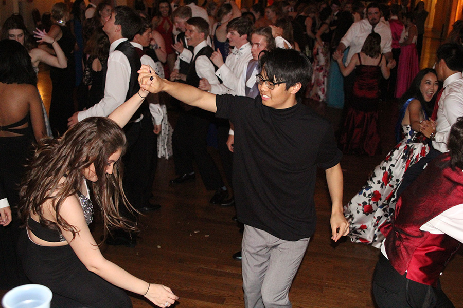 Senior Jason Chen dances at prom.