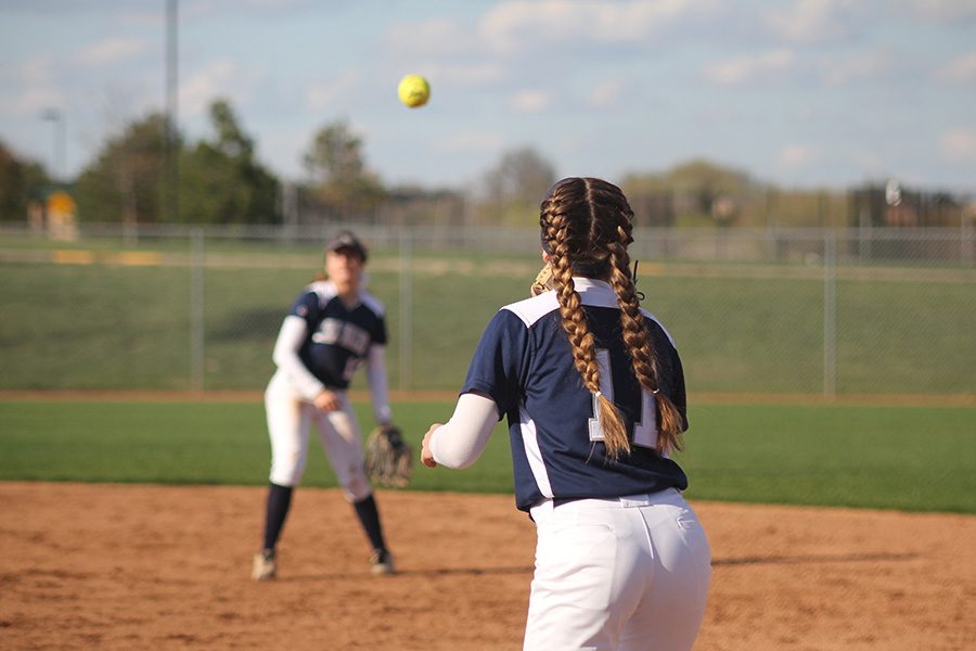 MM_softball_4_6_0500