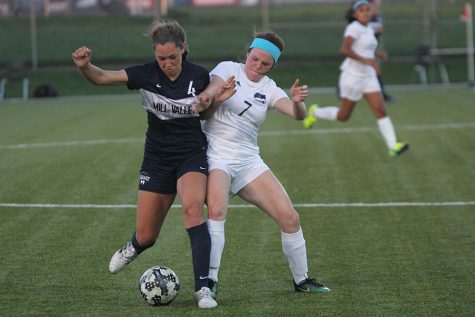 Girls soccer falls to Olathe Northwest 1-0