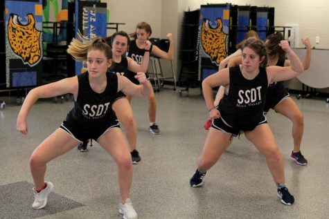During Blue 1 on Wednesday, Sept. 13, seniors Abby Sutton and Emma Barge practice the hip-hop routine. 