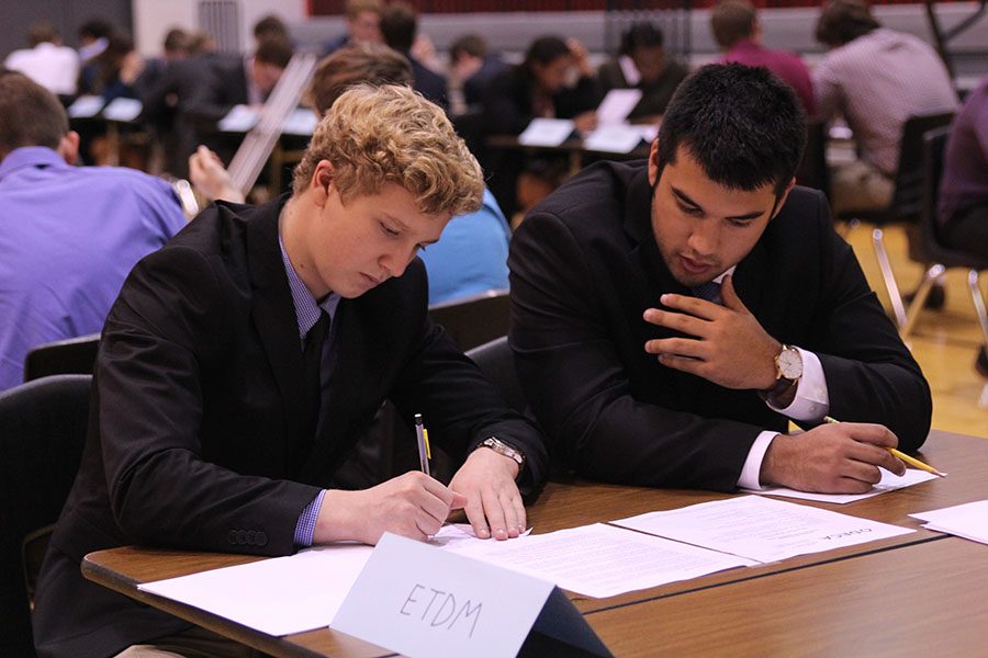 With 20 minutes to prepare, seniors Dante Peterson and Jackson Drees go over the scenario they received. Both placed 5th overall on Thursday, Nov. 2. 