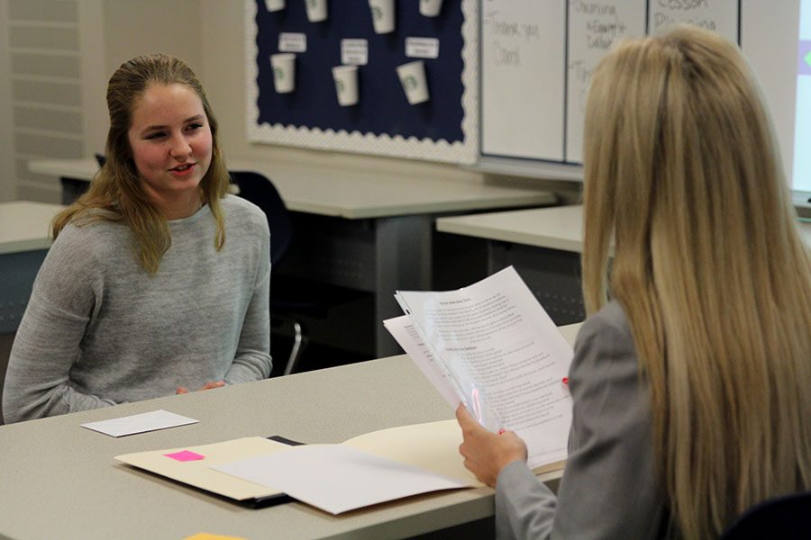 During+her+mock+interview+in+Career+and+Life+Planning%2C+sophomore+Sydney+Ebner+answers+a+question+asked+by+a+volunteer+interviewer+on+Wednesday%2C+Nov.+29.+