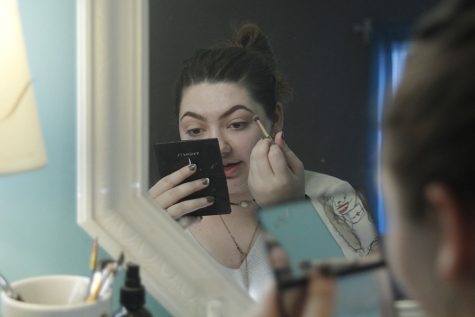 Sophomore Kara Poje finds enjoyment in weekly ‘Fun Makeup Fridays’