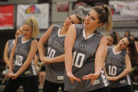 Silver Stars place first in pom and jazz at Lee’s Summit North Invitational