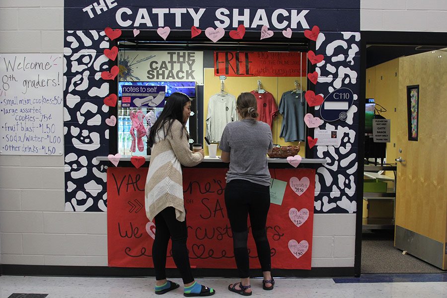 Students+wait+as+they+purchase+Catty+Grams+in+front+of+the+well+decorated+Catty+Shack+on+Tuesday%2C+Feb.+13.