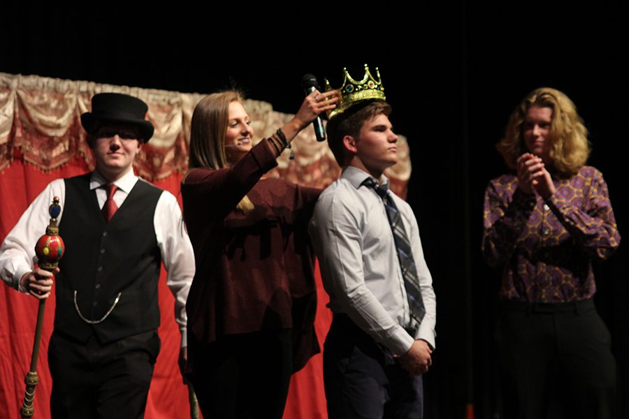 At the end of the show, sophomore Annie Bogart crowns senior Conner Ward as Mr. Mill Valley.