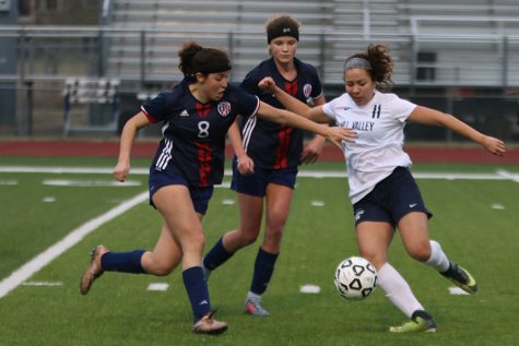 Girls soccer defeats Olathe North 4-0 at home