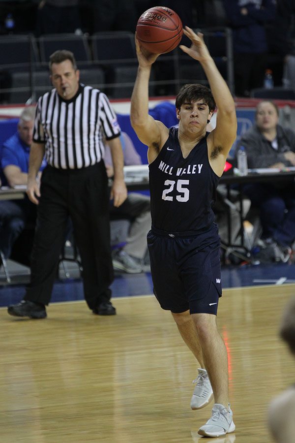 Senior Ike Valencia looks for a teammate to pass to.