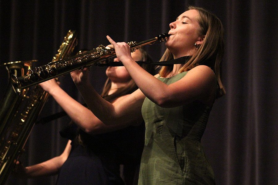 During their performance, Dakota Wilson and the rest of Debs Children play the Kahoot theme song. 