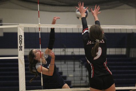 Volleyball defeats Blue Valley West in a two-set match