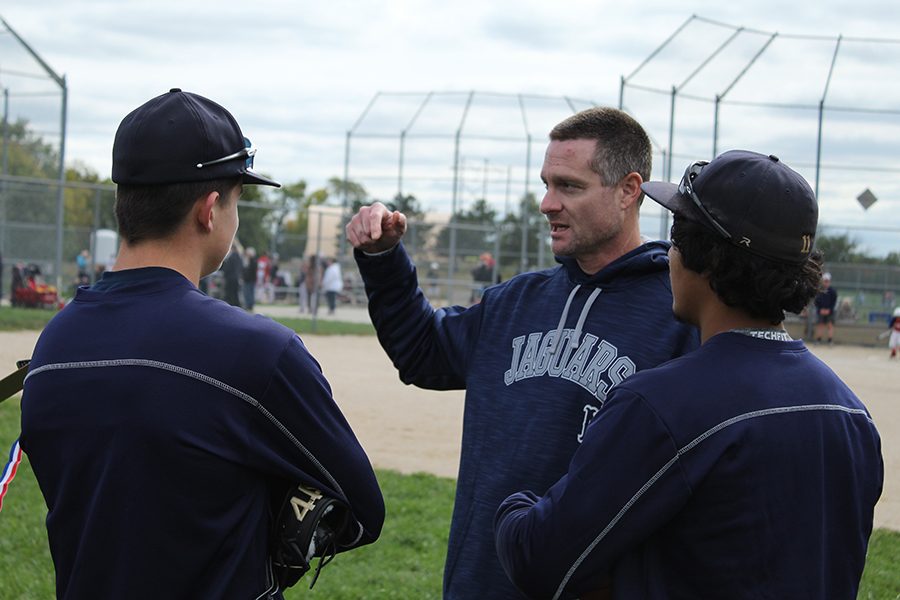 Head+baseball+coach+Jeff+Strickland+explains+instructions+to+the+Jaguar+baseball+players+at+the+Bigger+than+Baseball+clinic+on+Saturday%2C+Oct.+13.