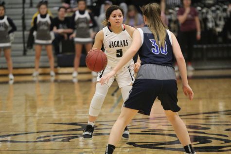 The girls basketball team defeated Olathe West 56-44 on Thursday, Feb. 28 and will play at Olathe North in the second substate game on Saturday, March 2. “We did pretty well together,” senior Presley Barton said. “We made shots and played good defense and were after loose balls.”