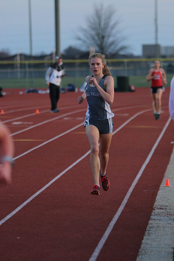 Freshman Katie Schwartzkopf runs in the 3200 meter run.