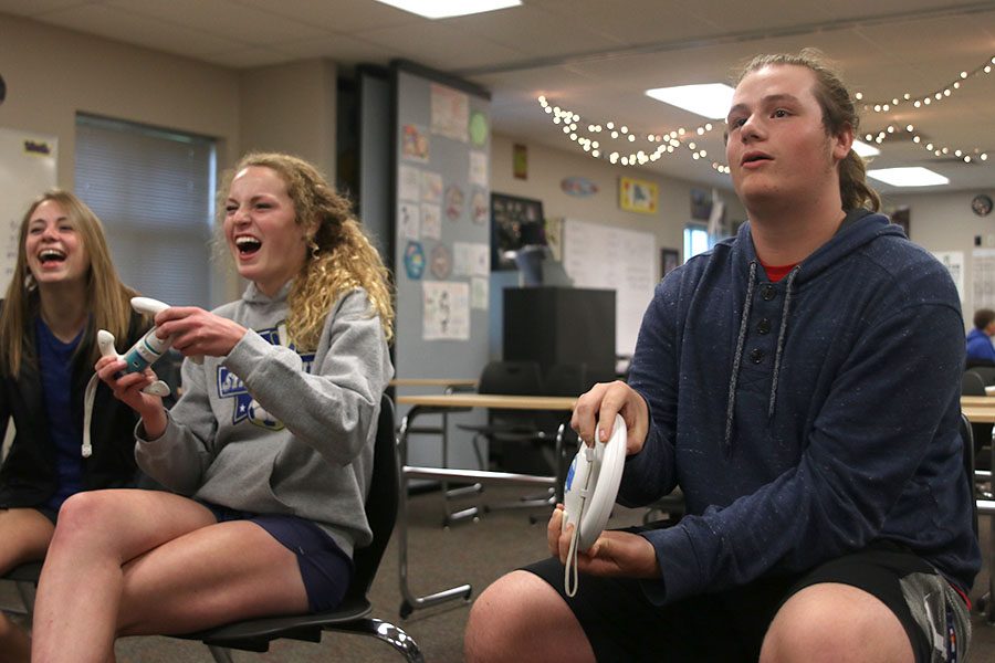 Mayhem Week: StuCo hosts first ever Mario Kart tournament