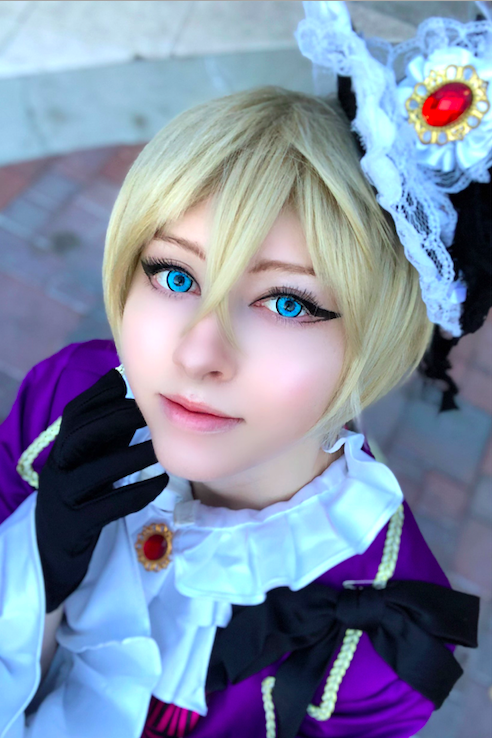 As Alois Trancy, senior Jaclyn O’Hara gazes
at the camera showing off her blue-color enhancing contacts to match the character accurately.