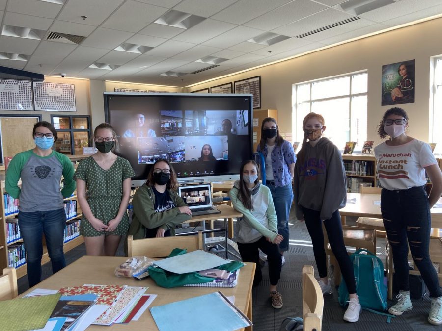 Members+from+the+book+club+Project+LIT+pose+for+a+photo.+Their+group+encompasses+even+those+that+are+remote.+Outreach+to+Monticello+Trails+Middle+School+will+allow+new+and+younger+students+to+join+in+reading+the+book+The+Wild+Robot.+