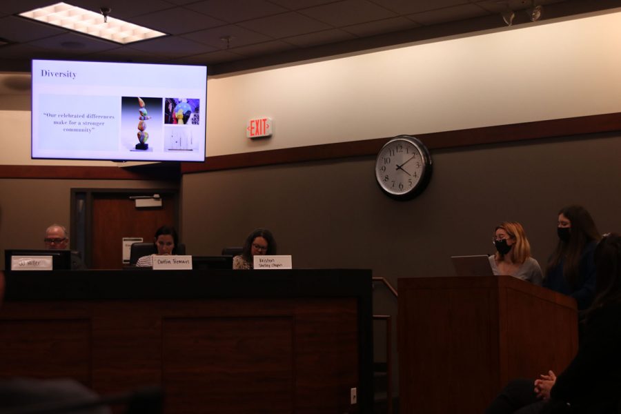 Presenting their ideas, seniors Natalie Fuser and Natalia Hernandez talk about their thoughts about each theme. 