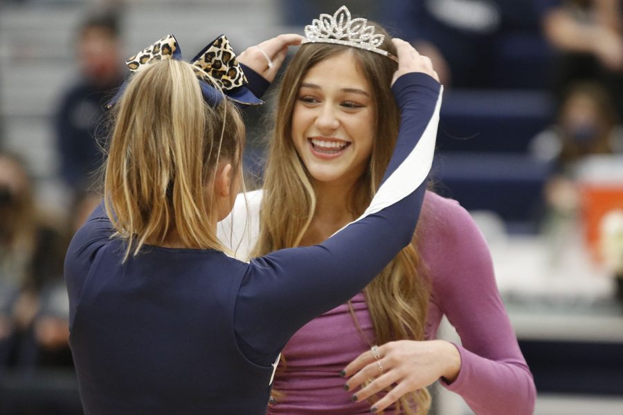 Senior Mackinley Fields Is crowned as winter homecoming queen for the 2021-2022 school year.