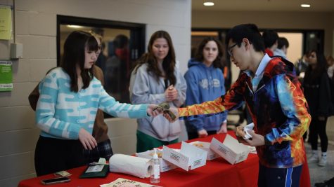 Spanish National Honors Society hosts annual donut sale