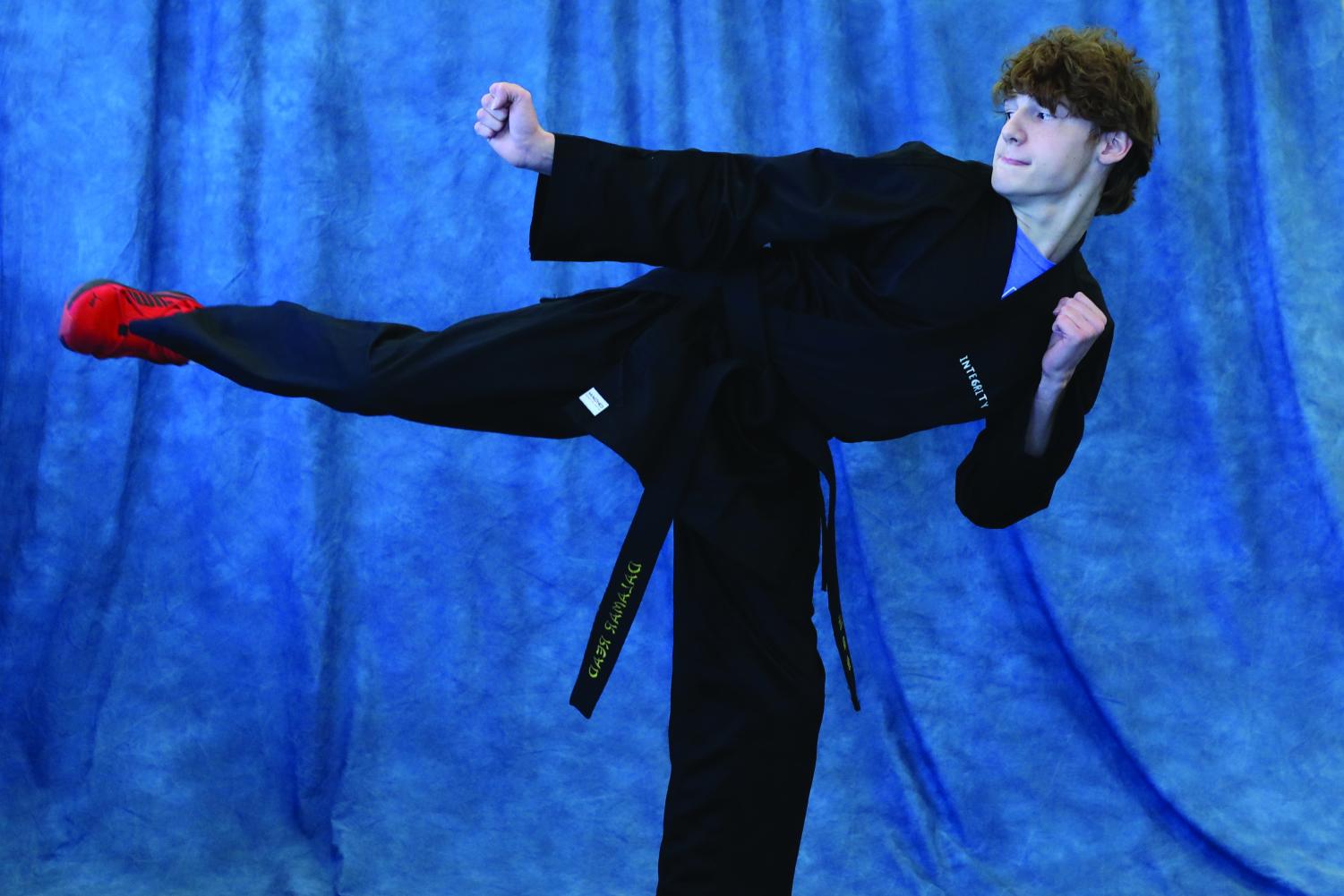 mill-valley-news-sophomore-learns-and-teaches-karate-outside-of-school